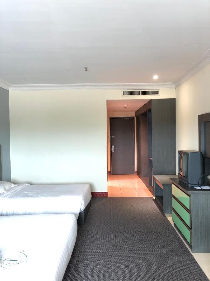 Purnama Hotel Limbang Exterior photo